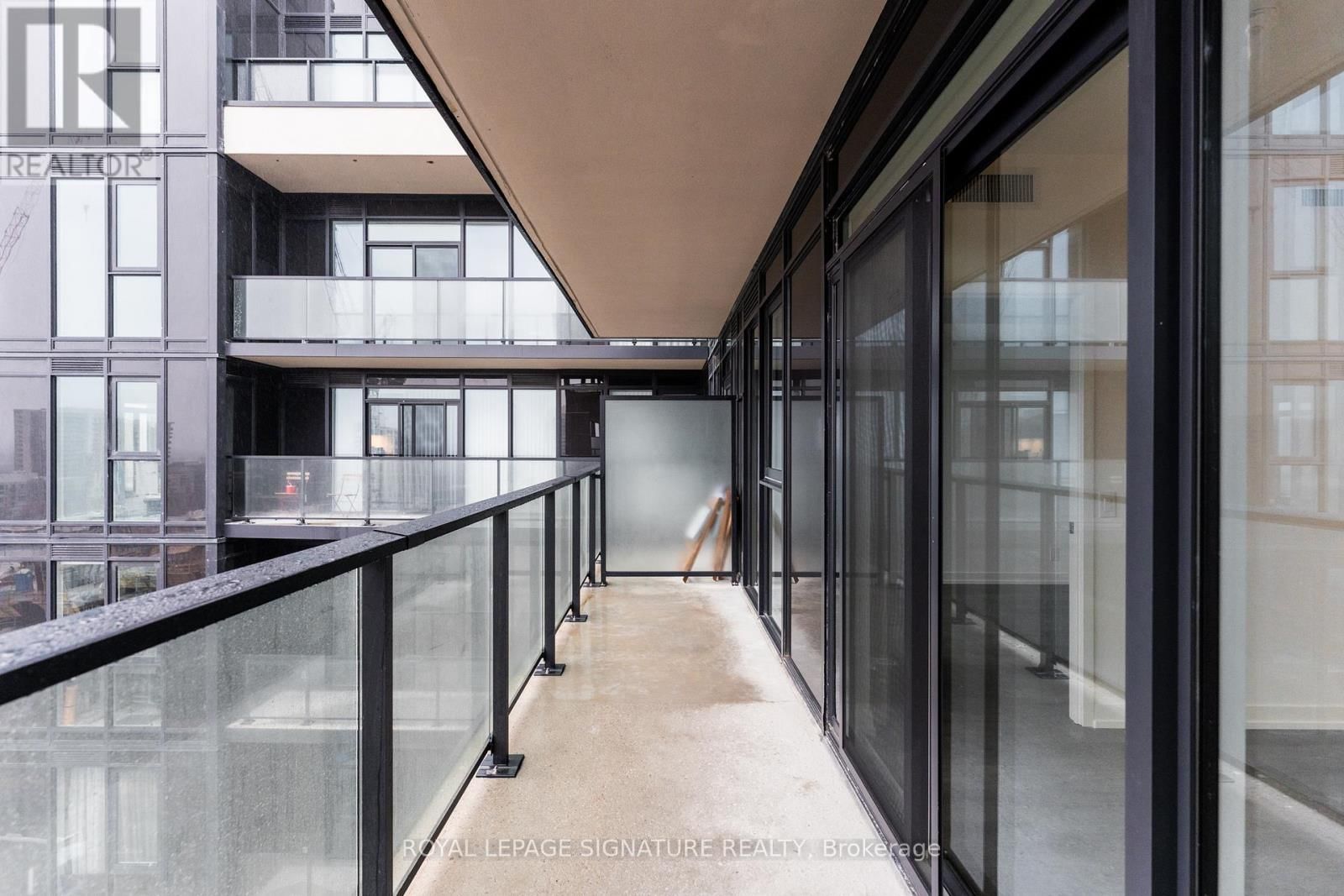 1220 - 270 DUFFERIN STREET Image 12