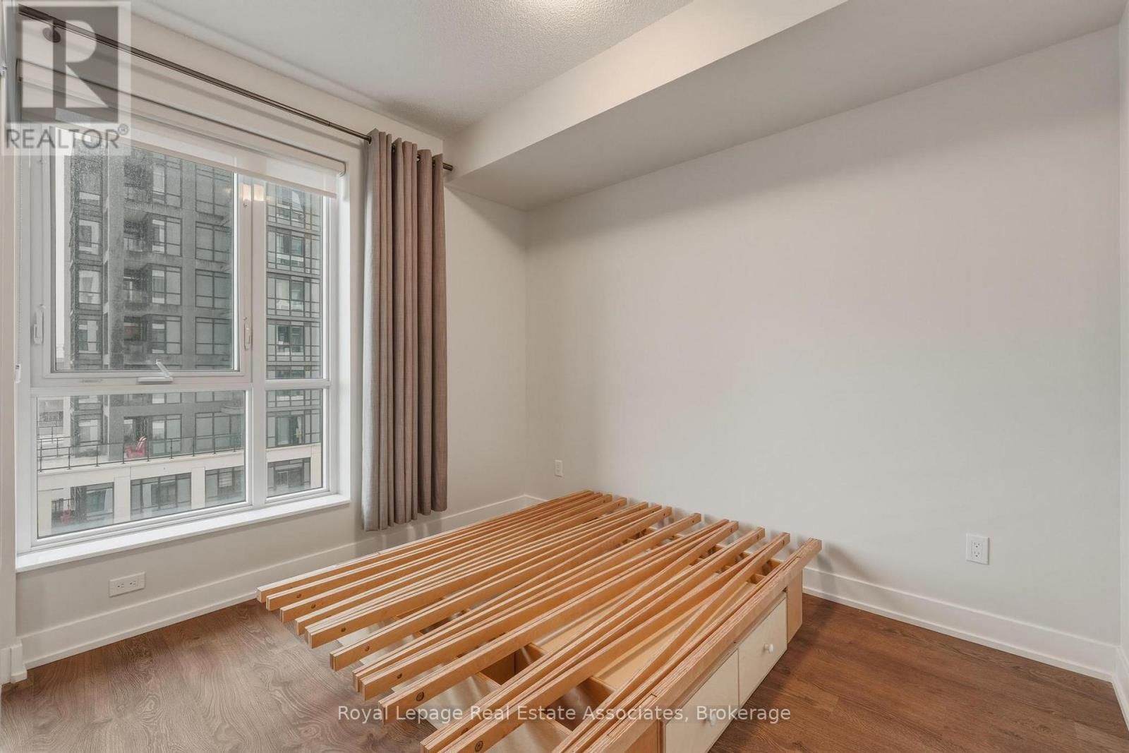 3110 - 7 MABELLE AVENUE Image 10