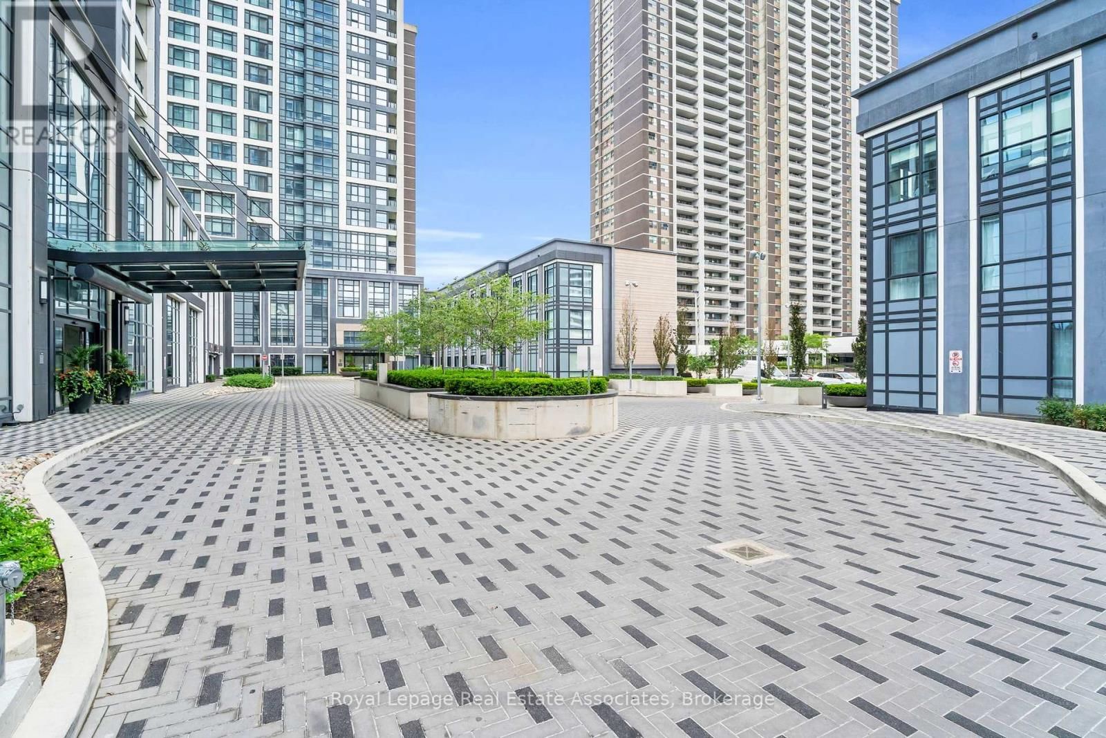 3110 - 7 MABELLE AVENUE Image 18