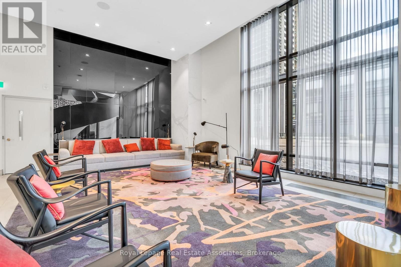 3110 - 7 MABELLE AVENUE Image 20