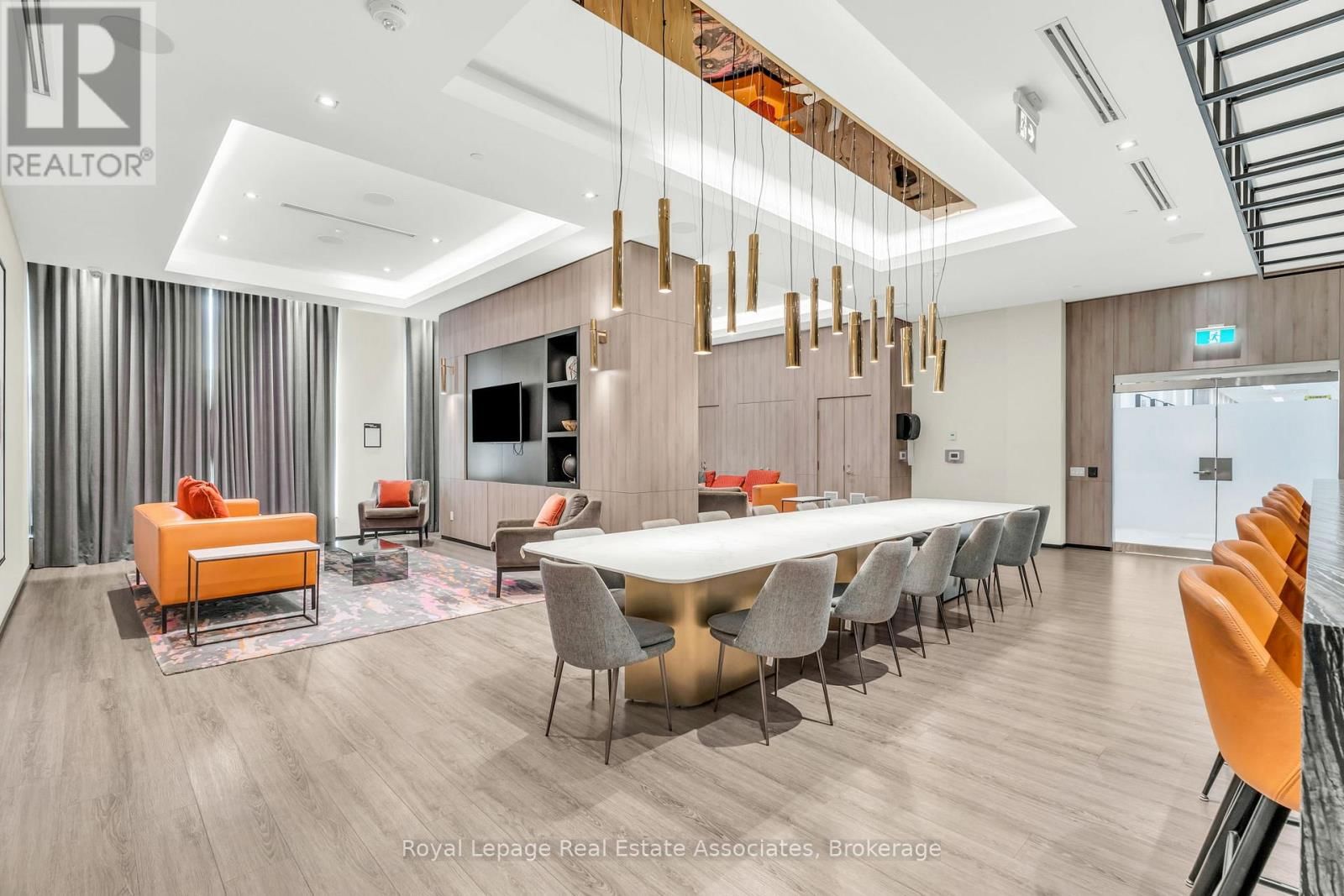 3110 - 7 MABELLE AVENUE Image 27