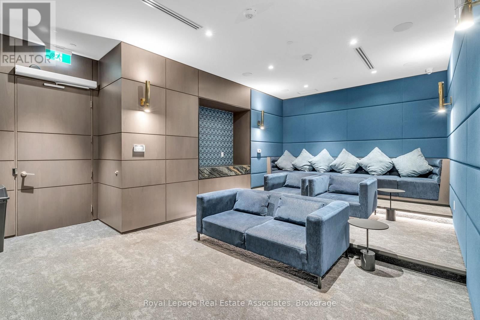 3110 - 7 MABELLE AVENUE Image 34