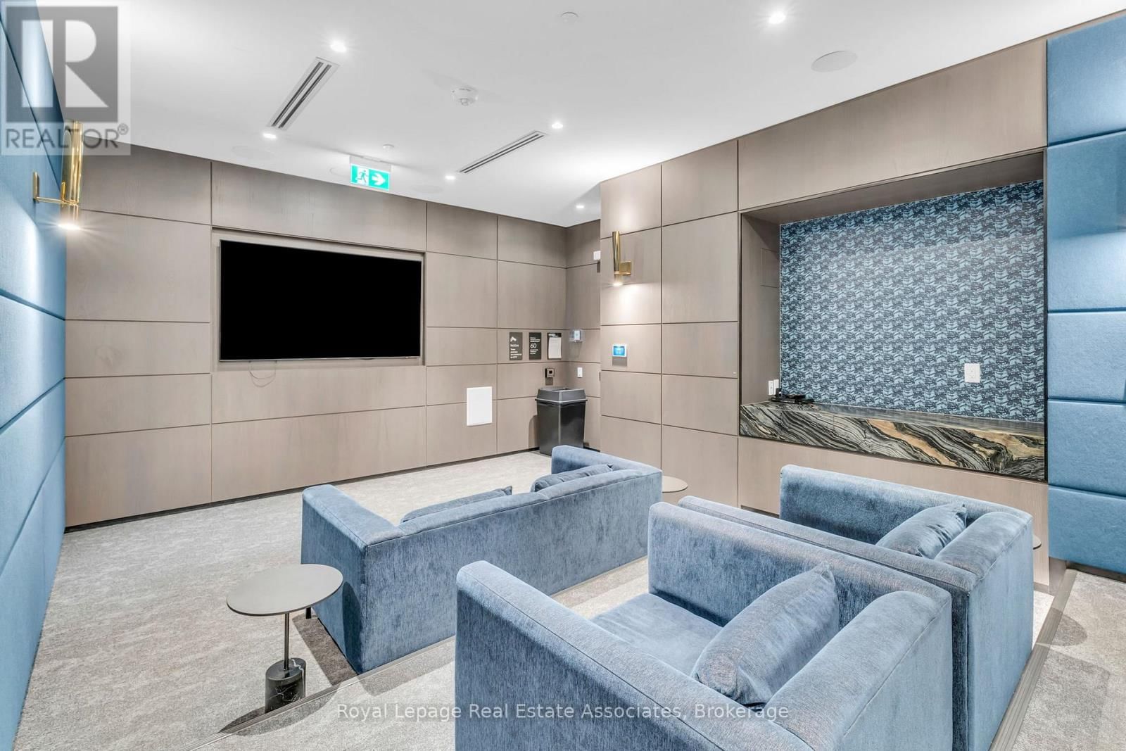 3110 - 7 MABELLE AVENUE Image 35