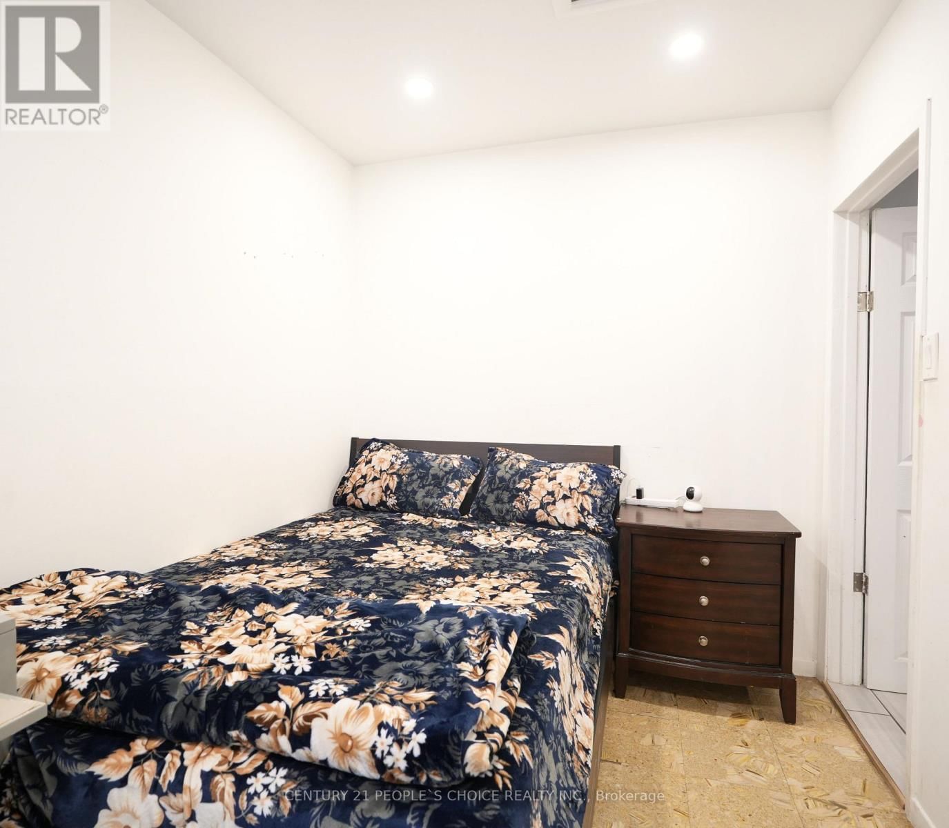 150 SPEARS STREET, TORONTO STREET Image 9