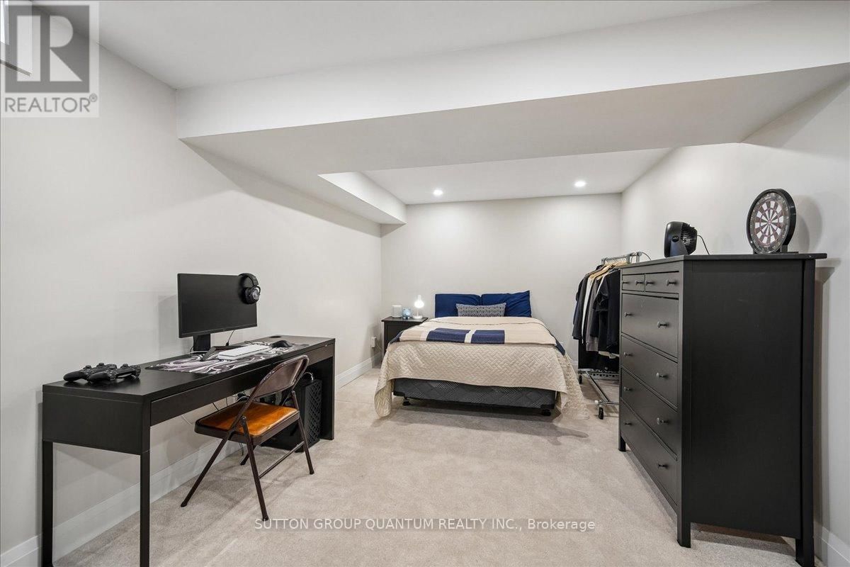 1120 MONTGOMERY DRIVE Image 30