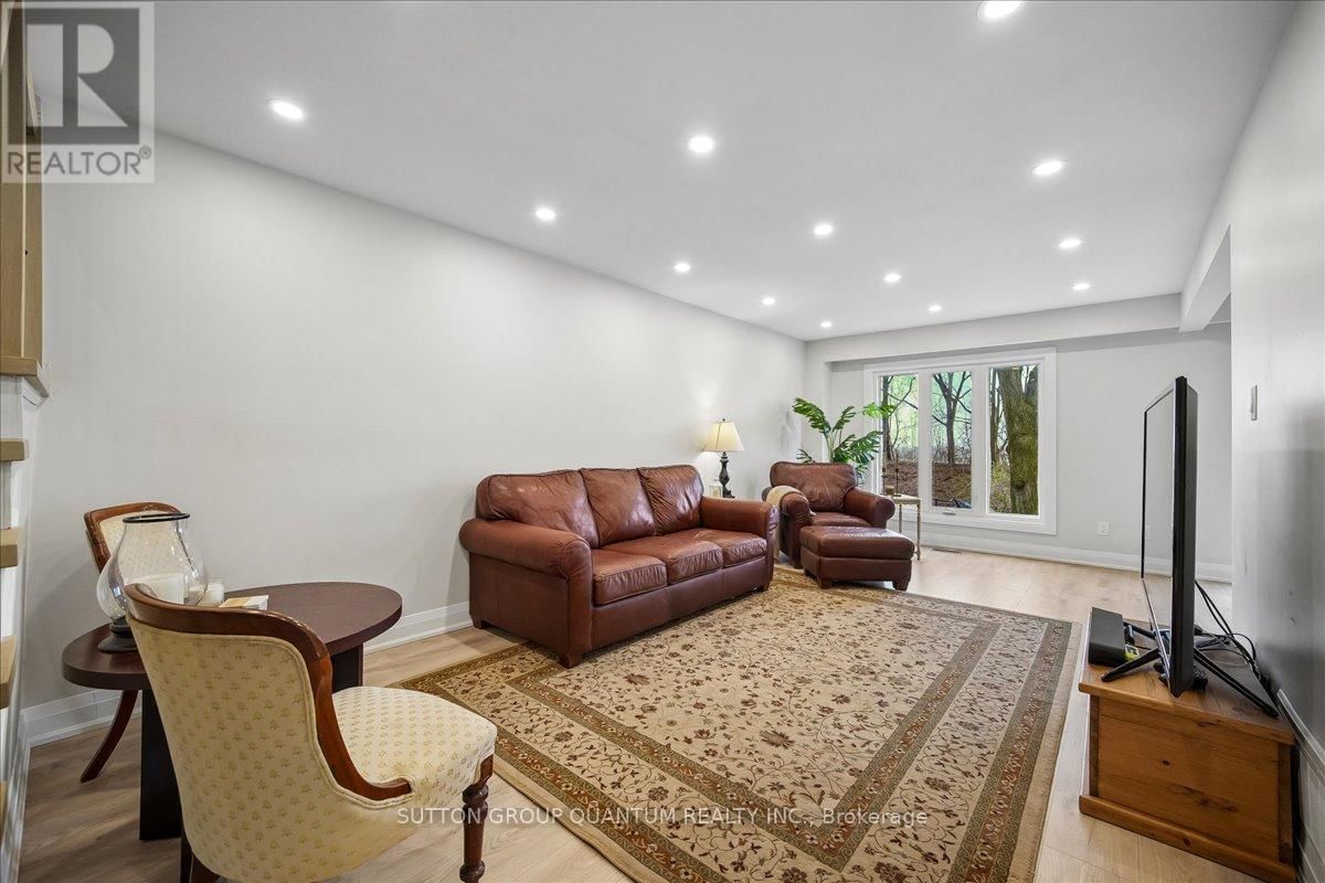 1120 MONTGOMERY DRIVE Image 8