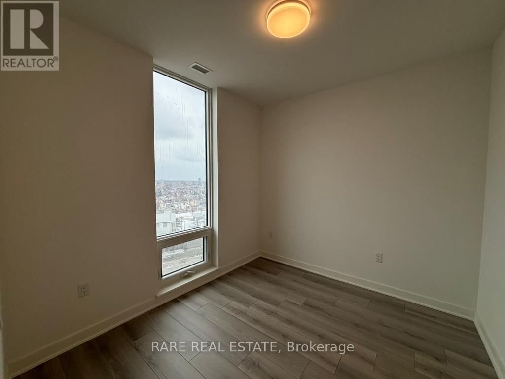 727 - 1185 DUPONT STREET Image 8