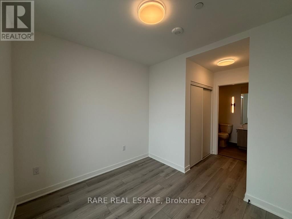 727 - 1185 DUPONT STREET Image 9