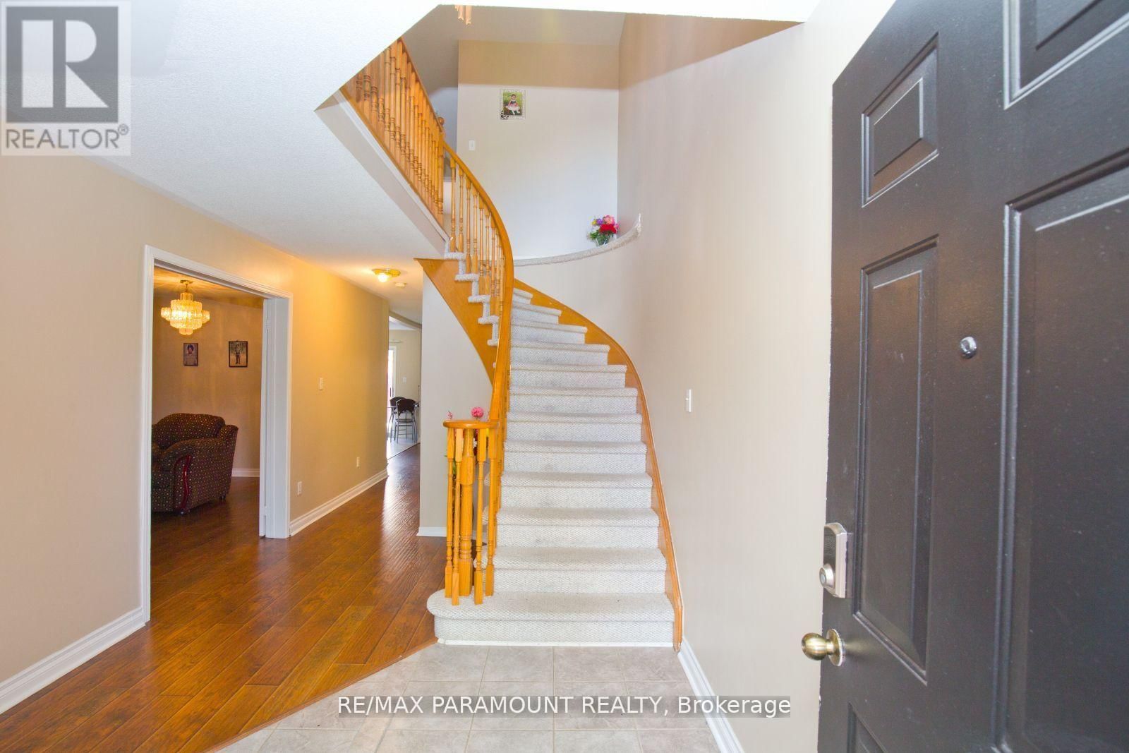 Upper - 29 MUIRLAND CRESCENT Image 3