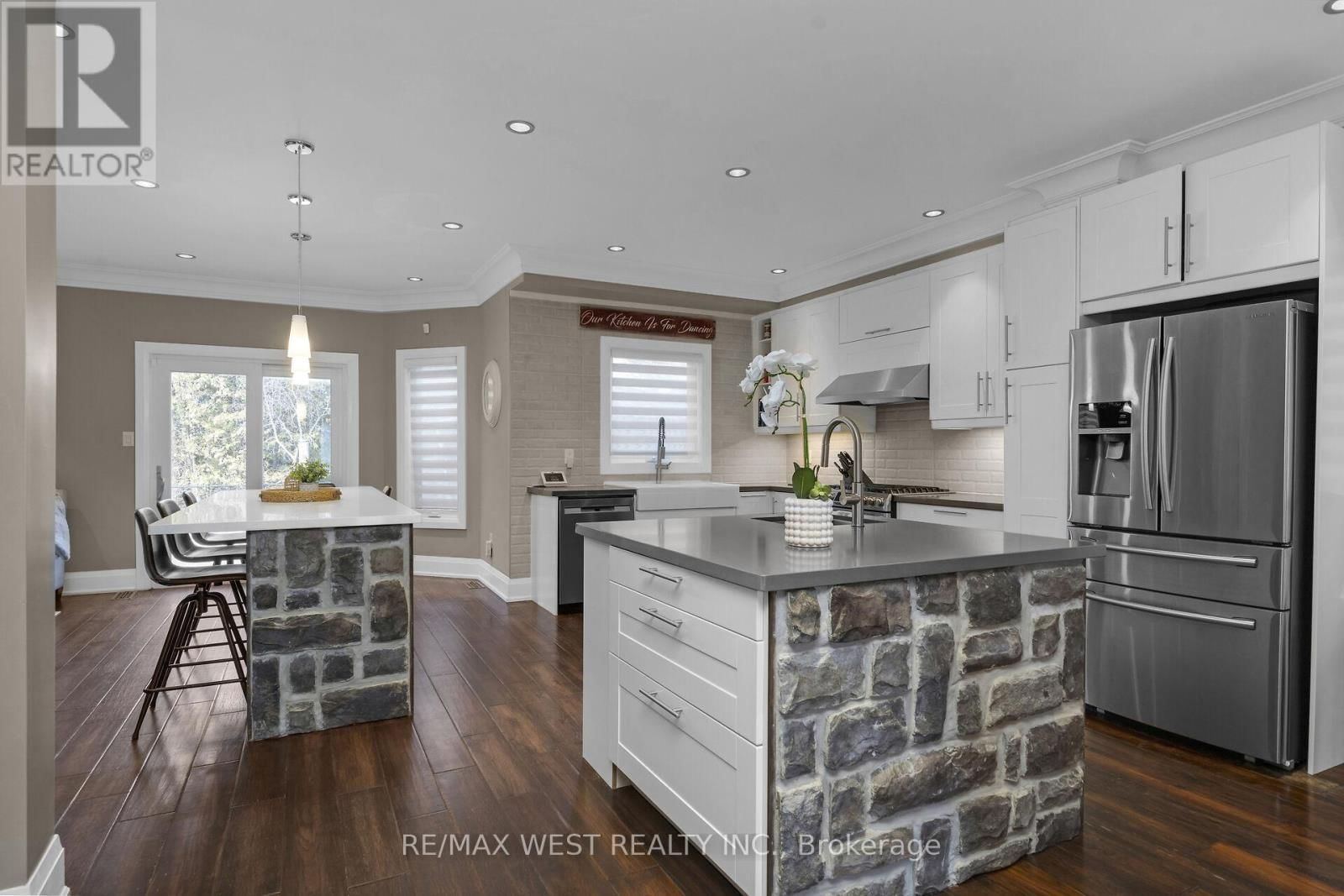 99 GRAY PARK DRIVE Image 12