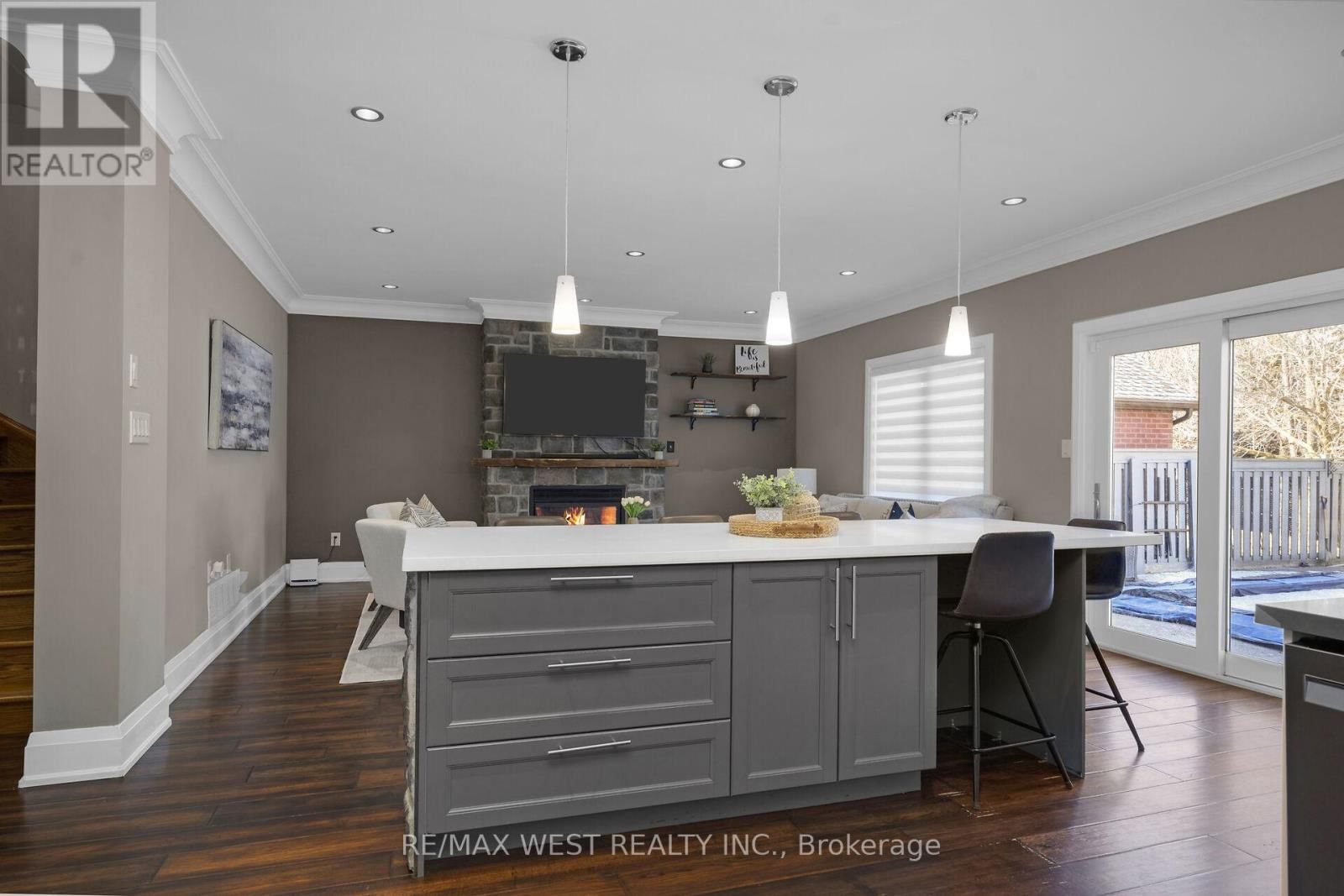 99 GRAY PARK DRIVE Image 18