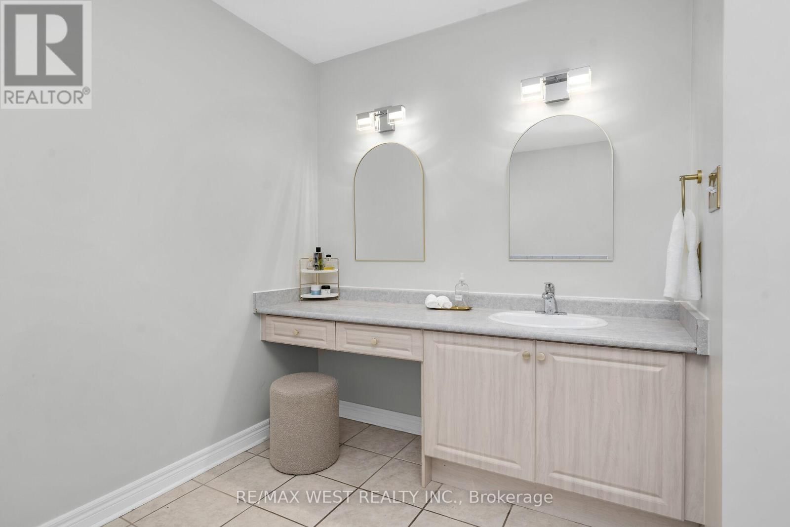 99 GRAY PARK DRIVE Image 29