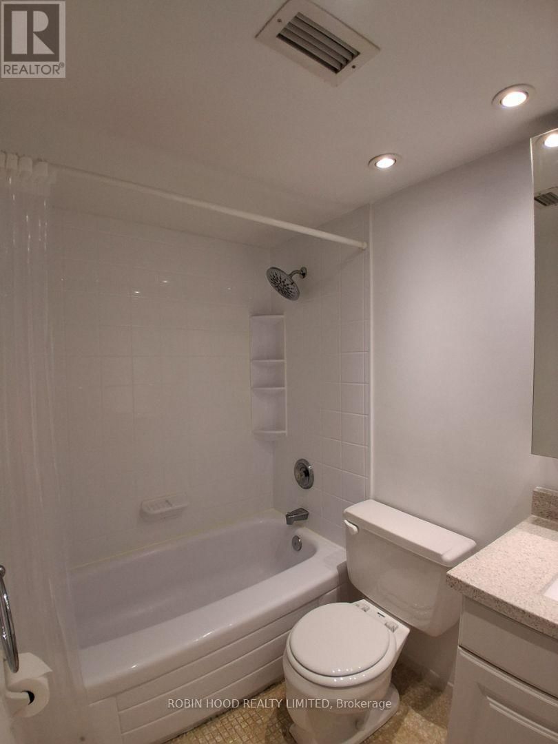 605 - 975 WARWICK COURT Image 7