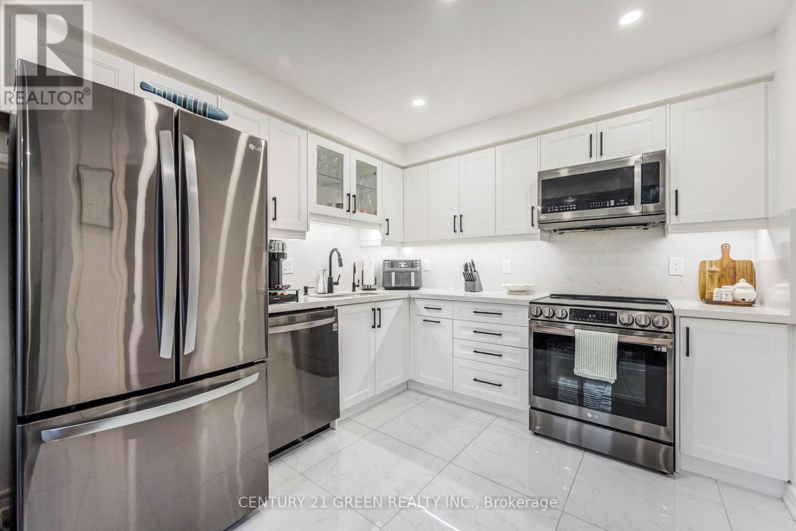 2146 SHADY GLEN ROAD Image 16