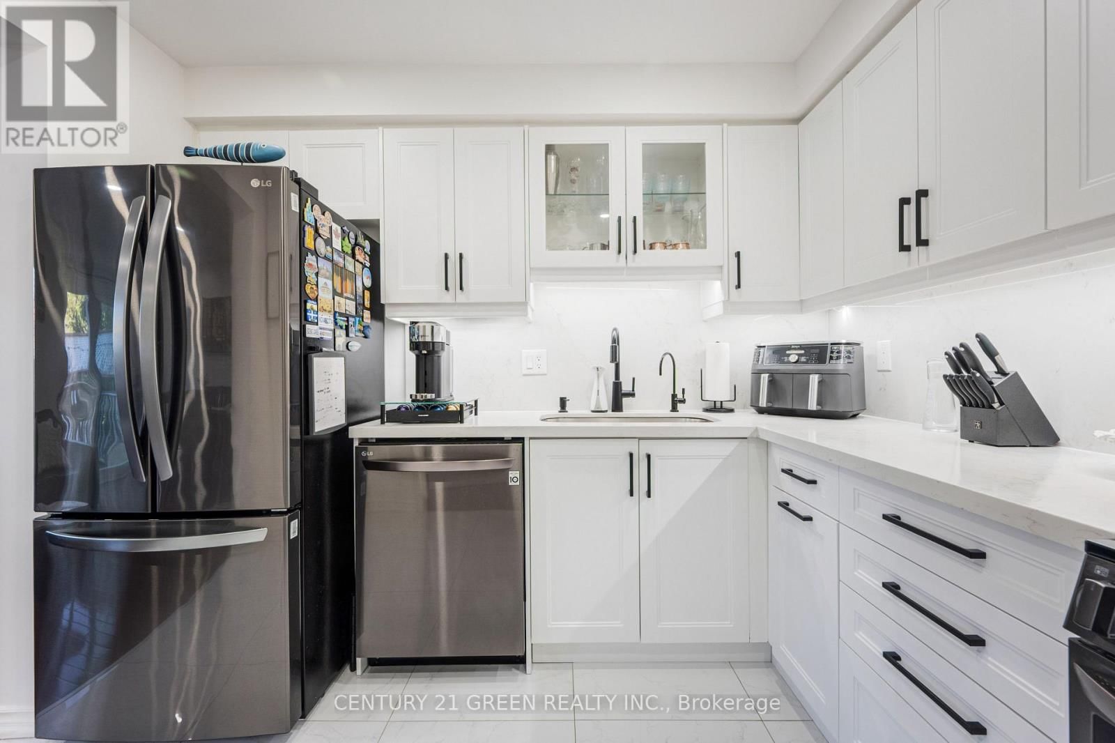 2146 SHADY GLEN ROAD Image 17