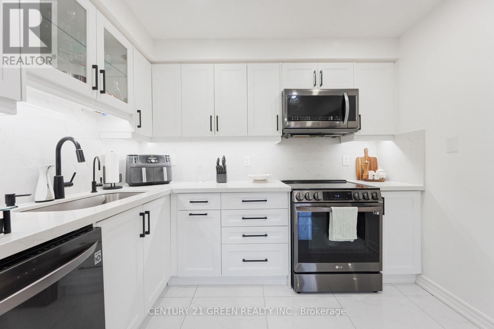 2146 SHADY GLEN ROAD Image 18