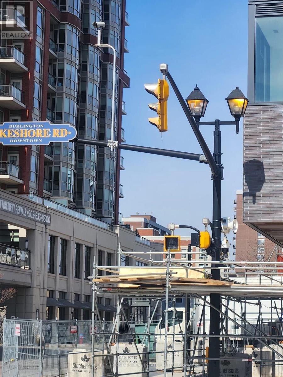 607 - 2075 LAKESHORE ROAD Image 24