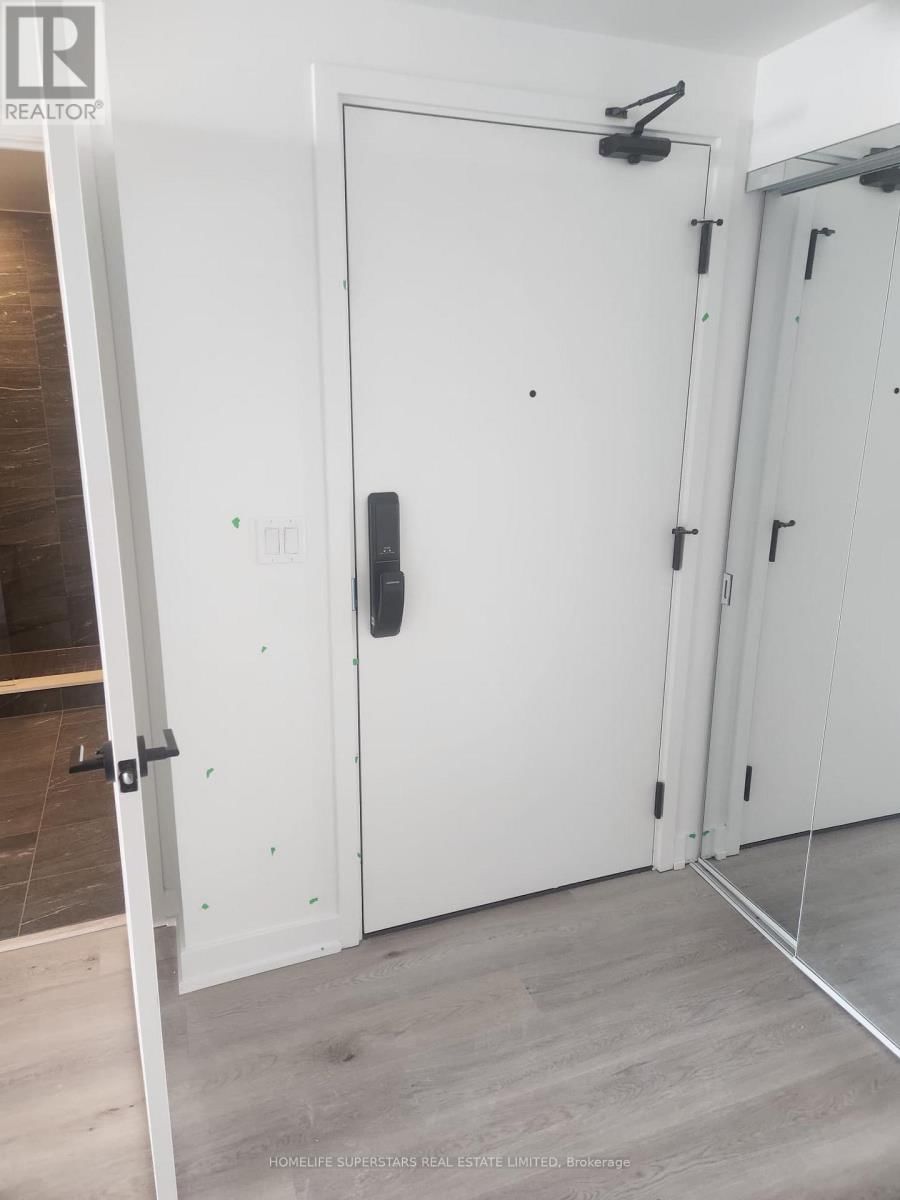 607 - 2075 LAKESHORE ROAD Image 8