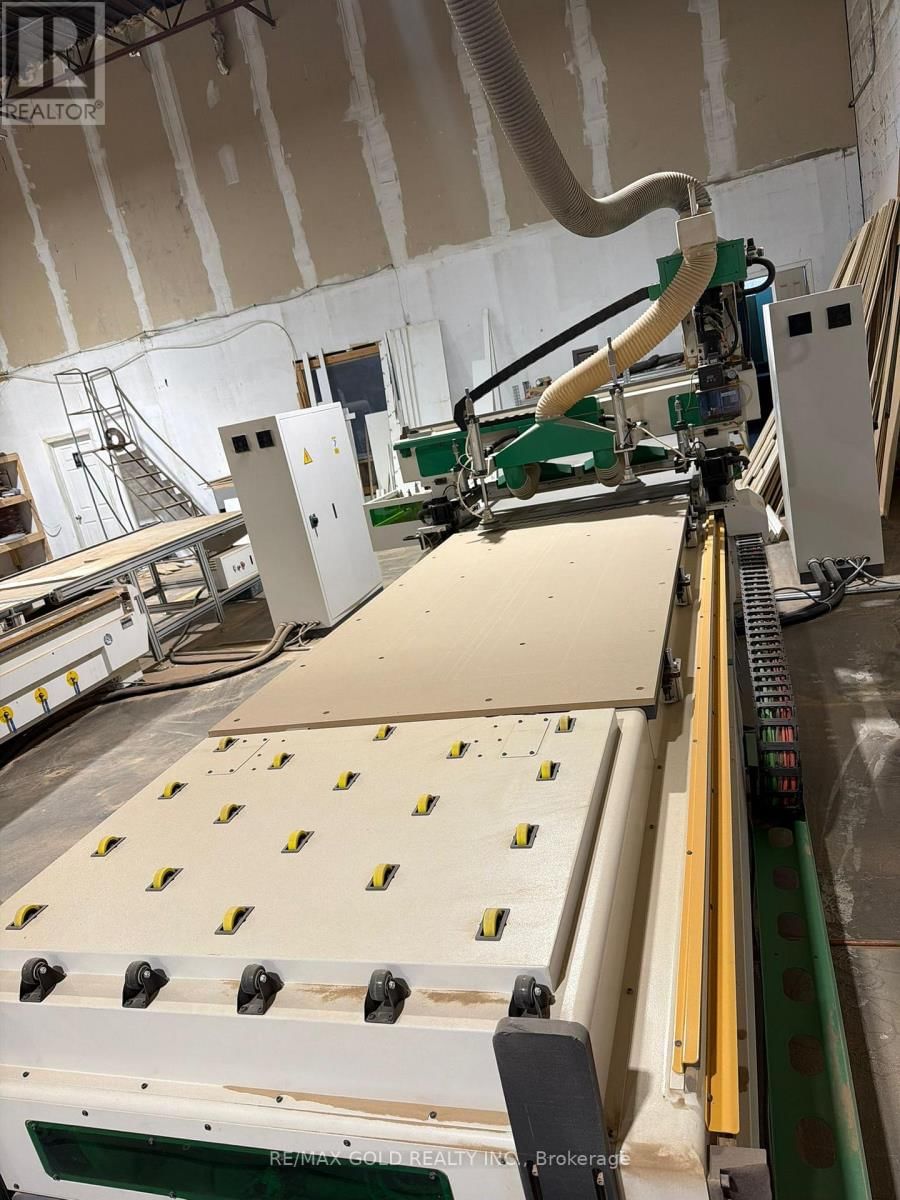 15-16 - 1645 SISMET ROAD Image 19