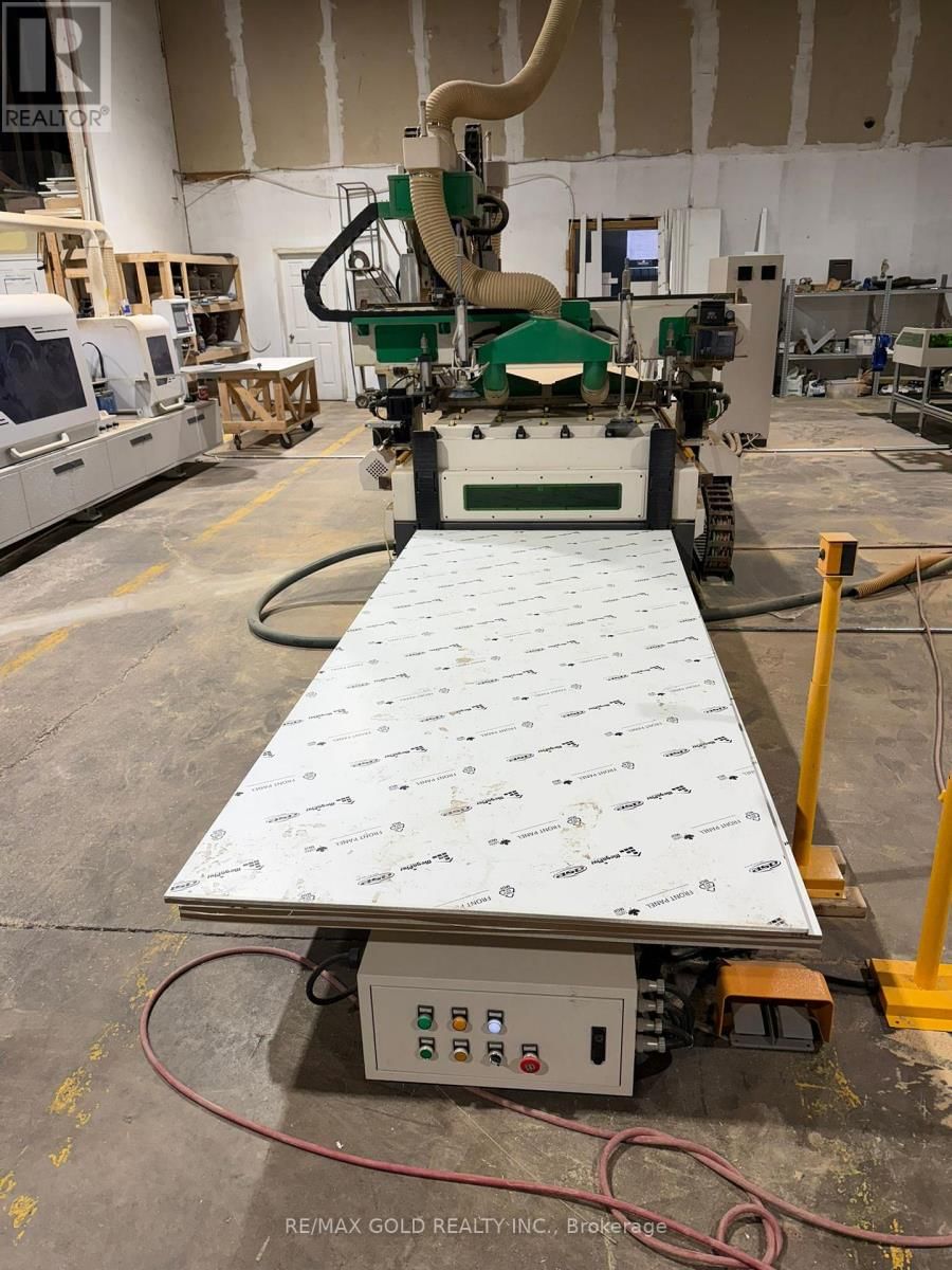 15-16 - 1645 SISMET ROAD Image 22