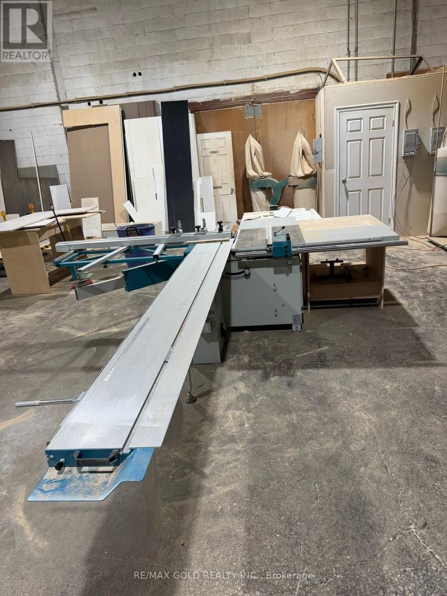 15-16 - 1645 SISMET ROAD Image 24