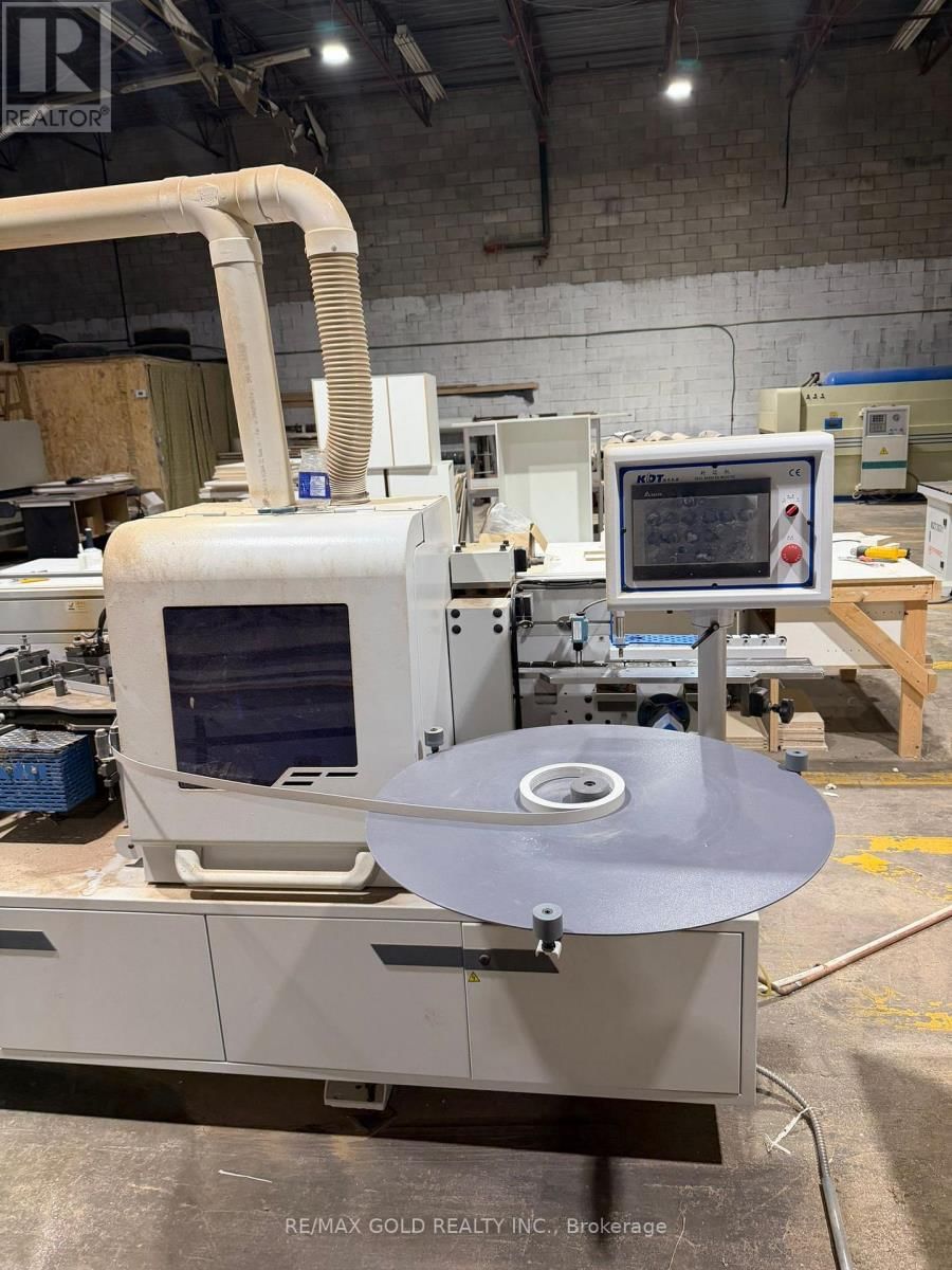 15-16 - 1645 SISMET ROAD Image 5