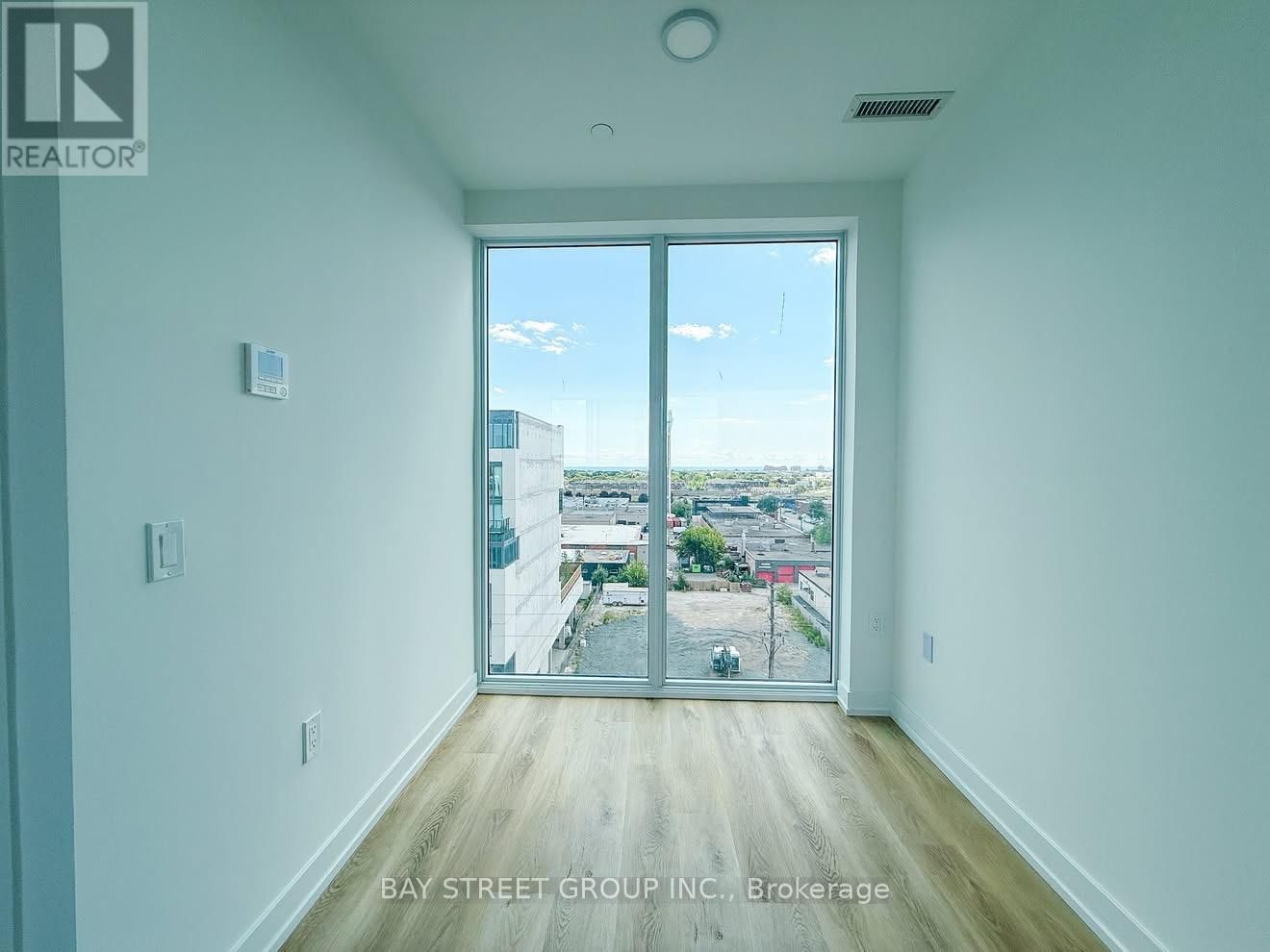 PH7 - 6 CHARTWELL ROAD Image 6