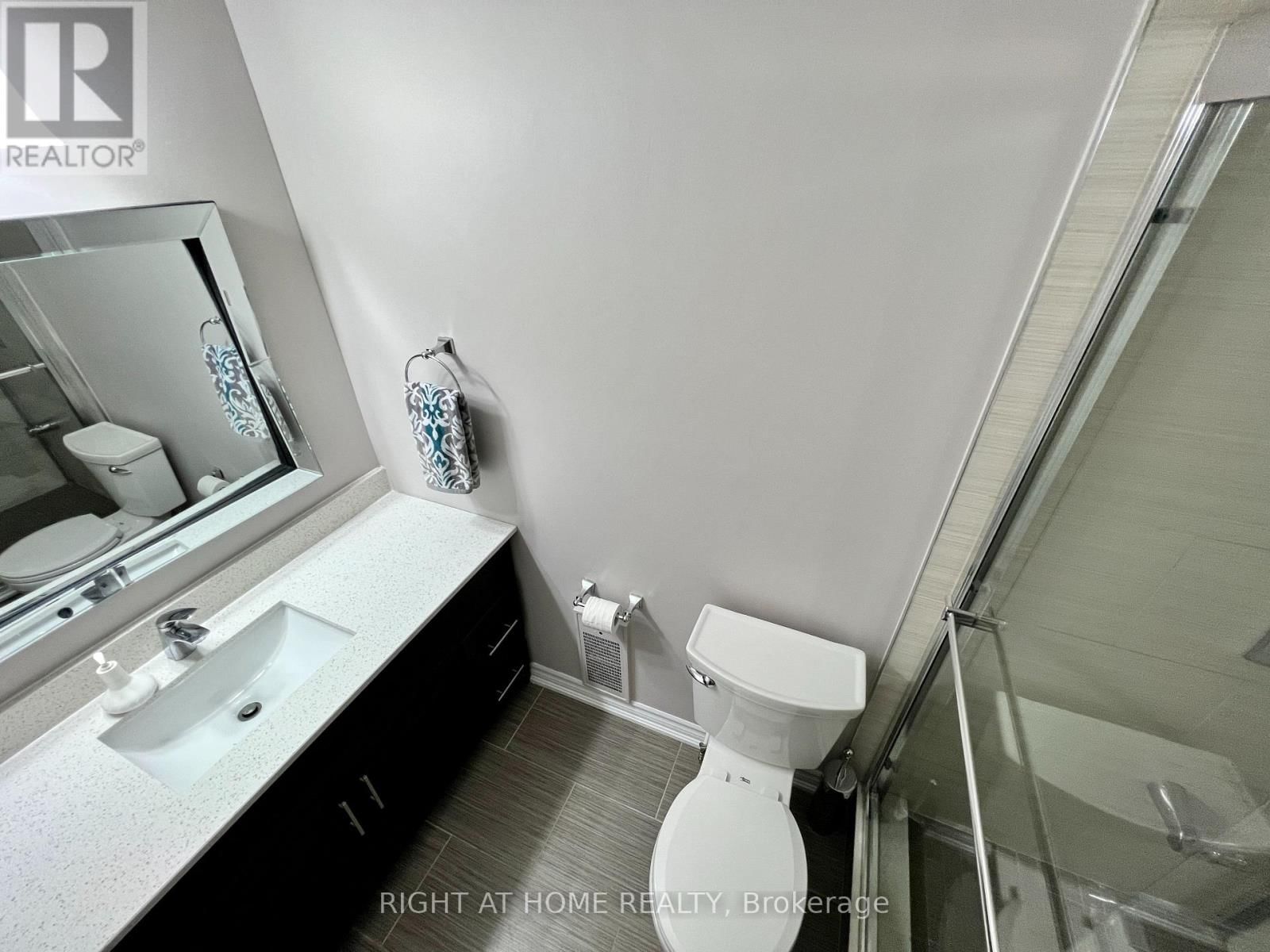 PH6 - 3650 KANEFF CRESCENT Image 28