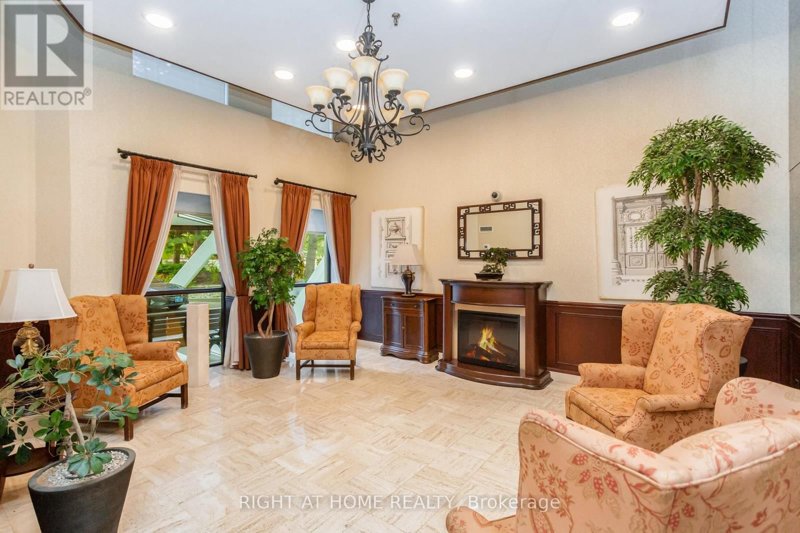 PH6 - 3650 KANEFF CRESCENT Image 3