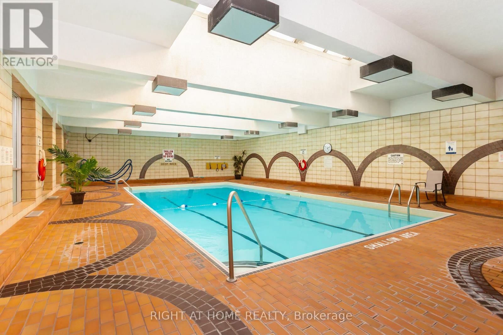 PH6 - 3650 KANEFF CRESCENT Image 31