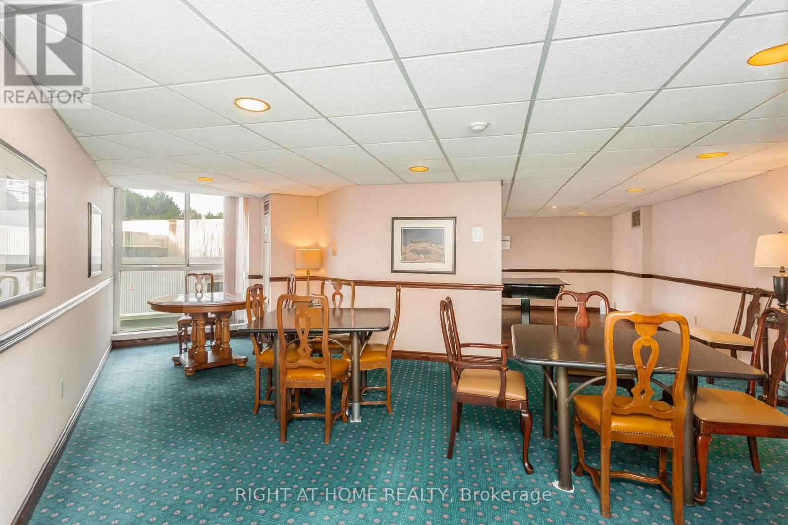 PH6 - 3650 KANEFF CRESCENT Image 38