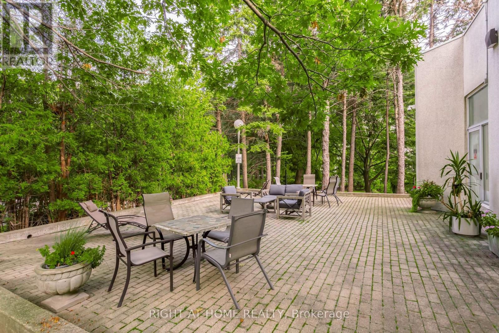 PH6 - 3650 KANEFF CRESCENT Image 40