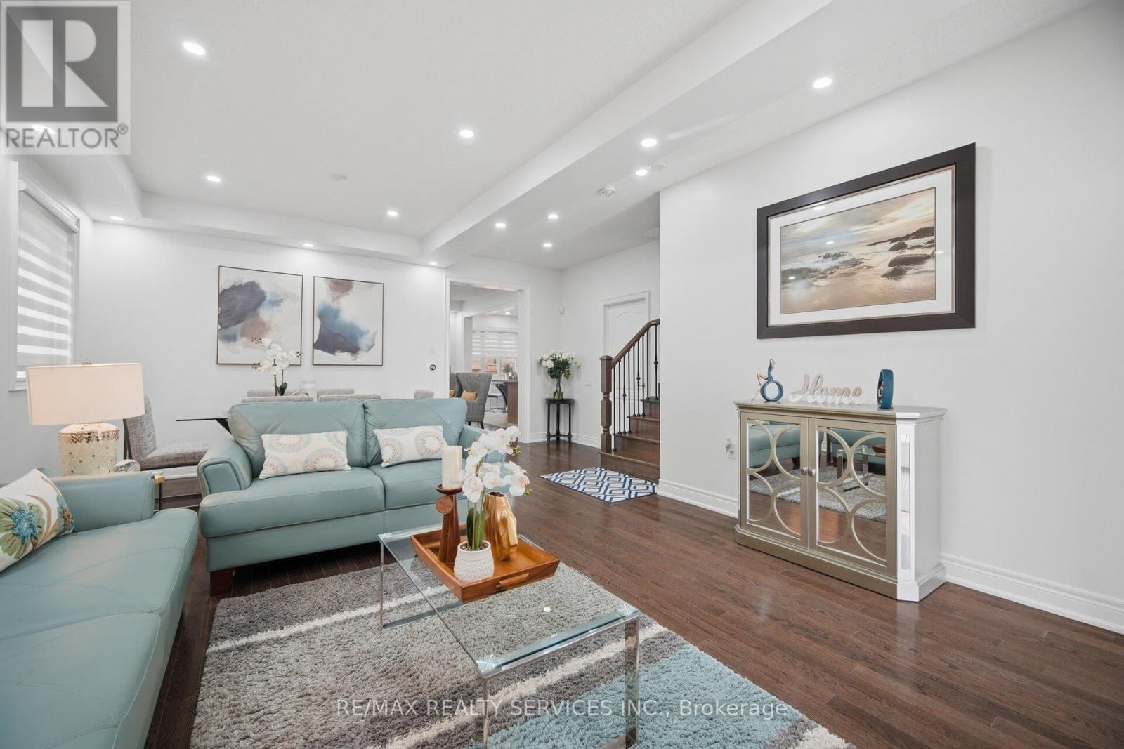 38 BLACKBERRY VALLEY CRESCENT Image 12