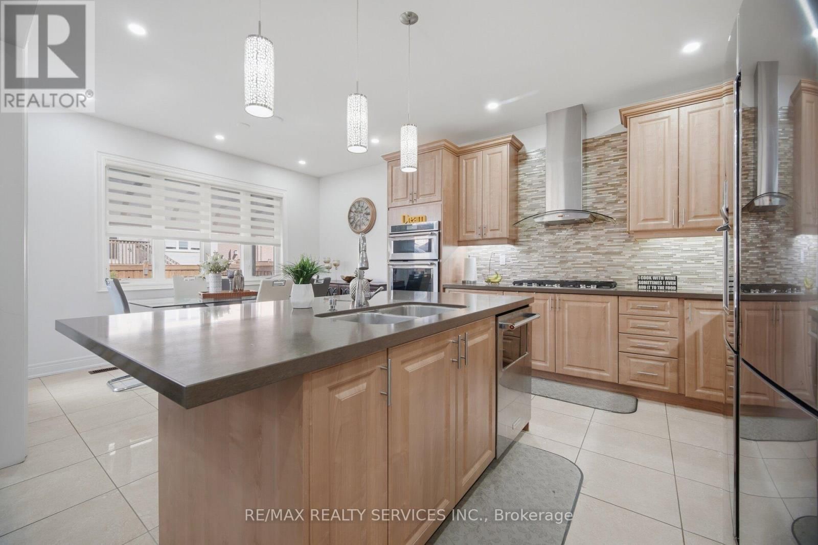 38 BLACKBERRY VALLEY CRESCENT Image 16