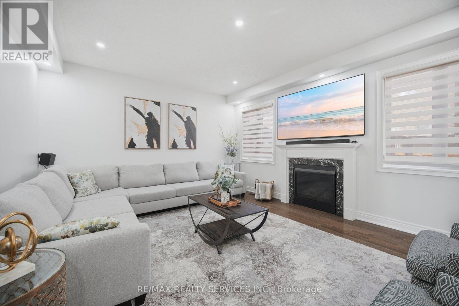 38 BLACKBERRY VALLEY CRESCENT Image 18