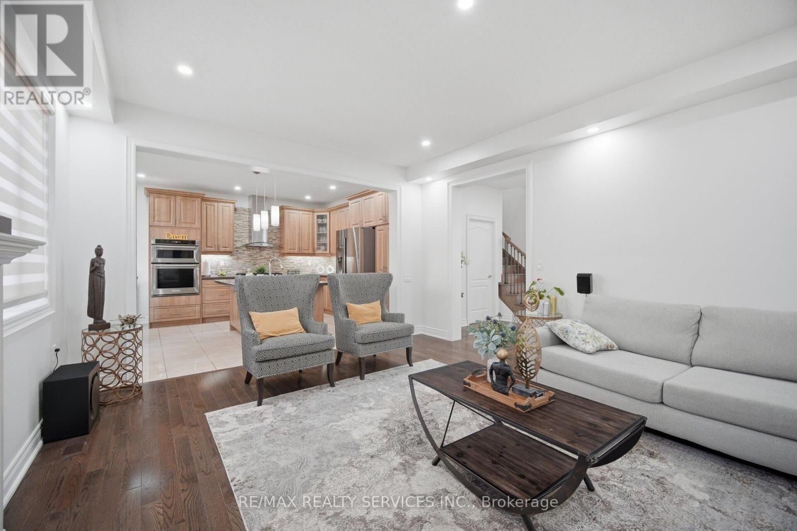 38 BLACKBERRY VALLEY CRESCENT Image 19