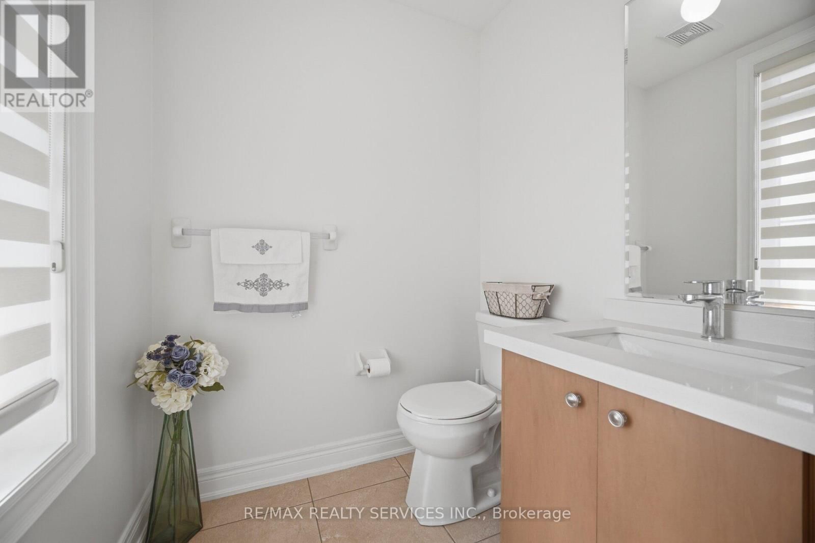 38 BLACKBERRY VALLEY CRESCENT Image 20