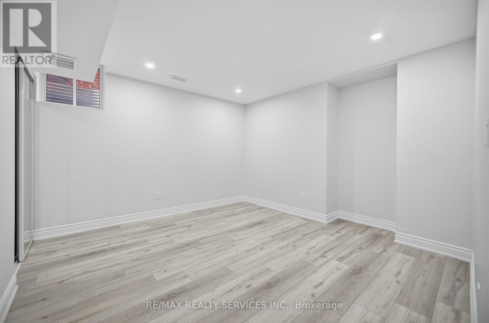 38 BLACKBERRY VALLEY CRESCENT Image 39