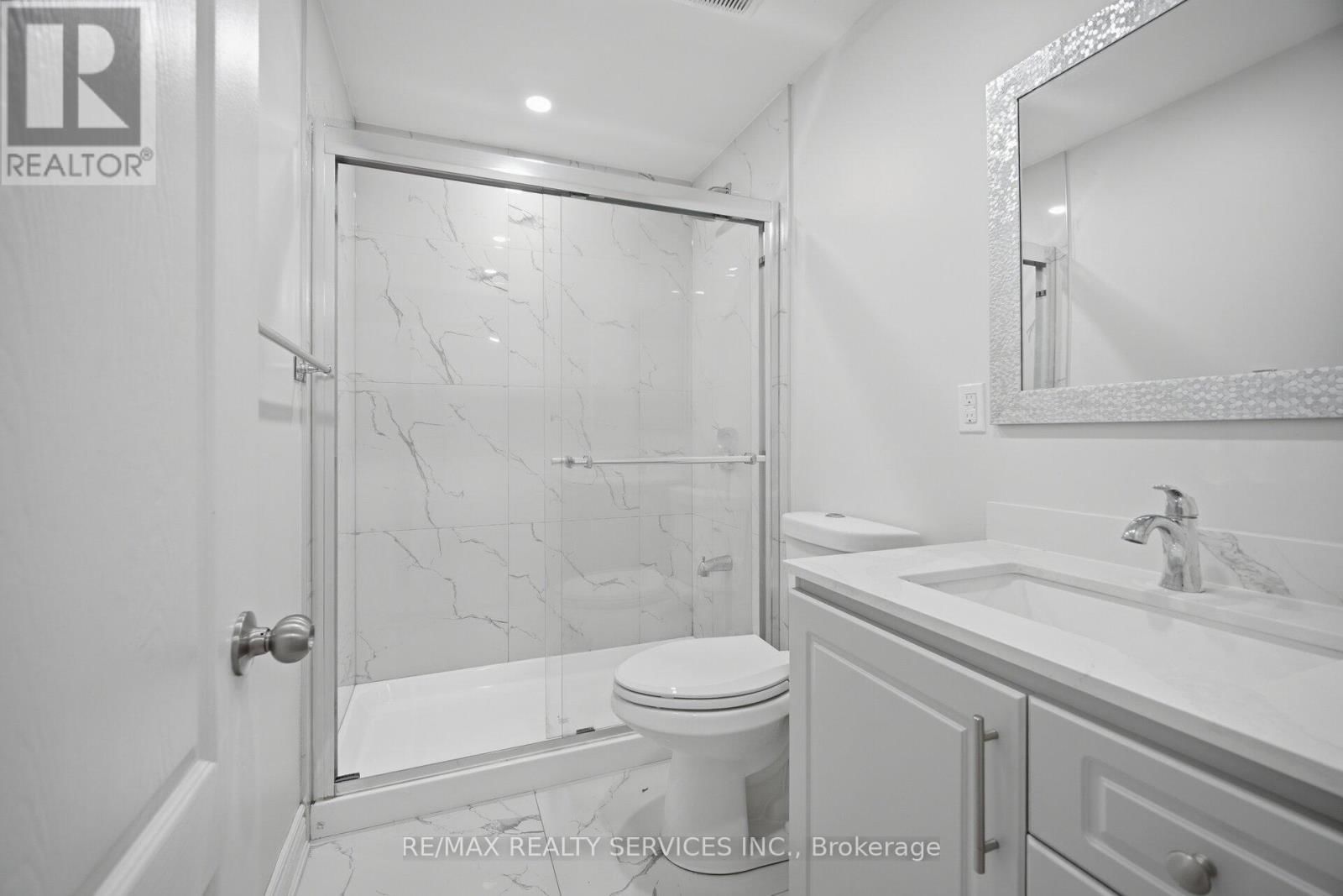 38 BLACKBERRY VALLEY CRESCENT Image 41