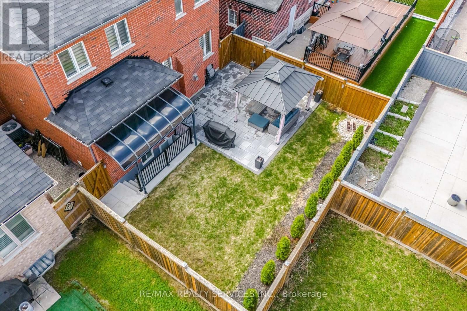 38 BLACKBERRY VALLEY CRESCENT Image 45