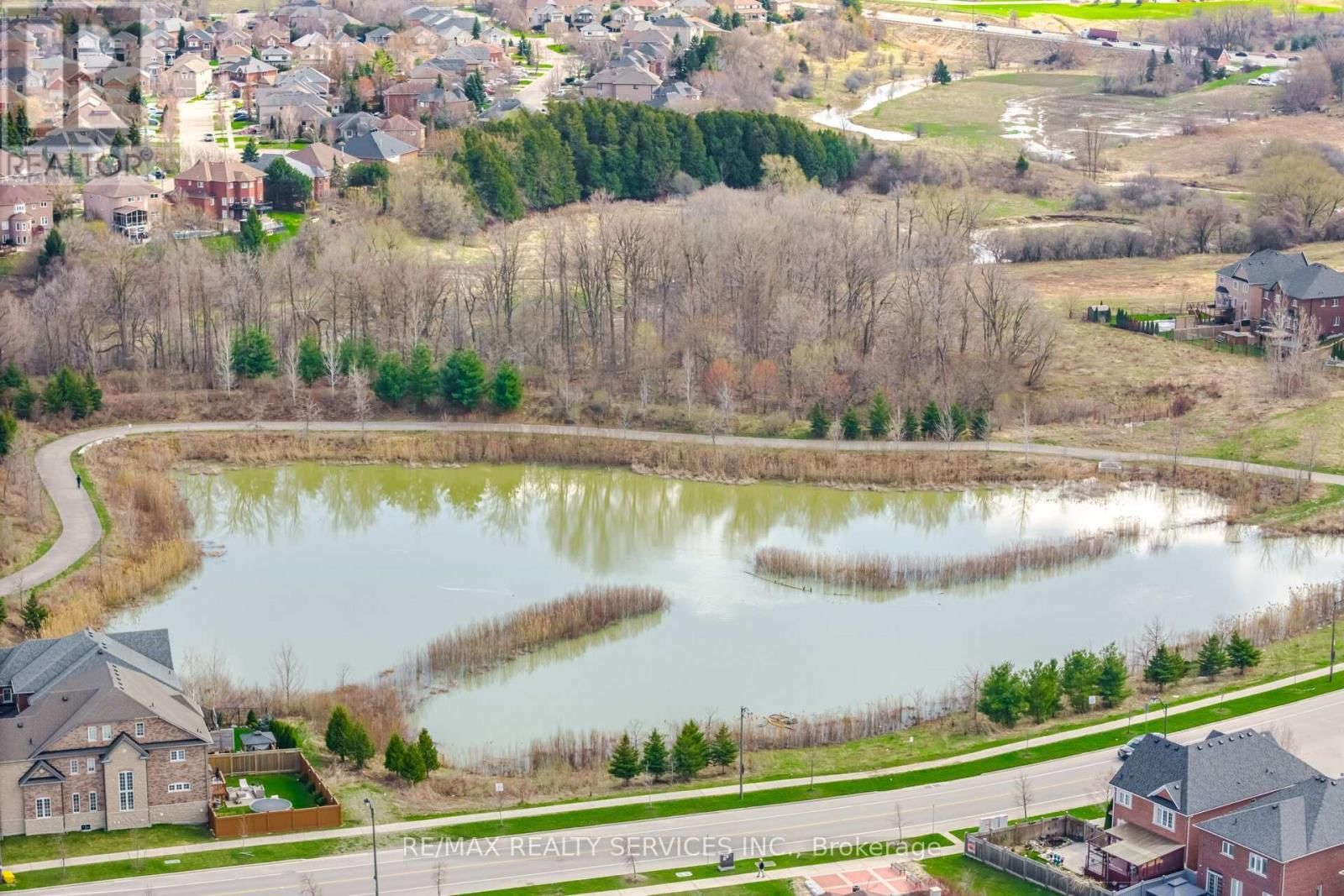 38 BLACKBERRY VALLEY CRESCENT Image 47