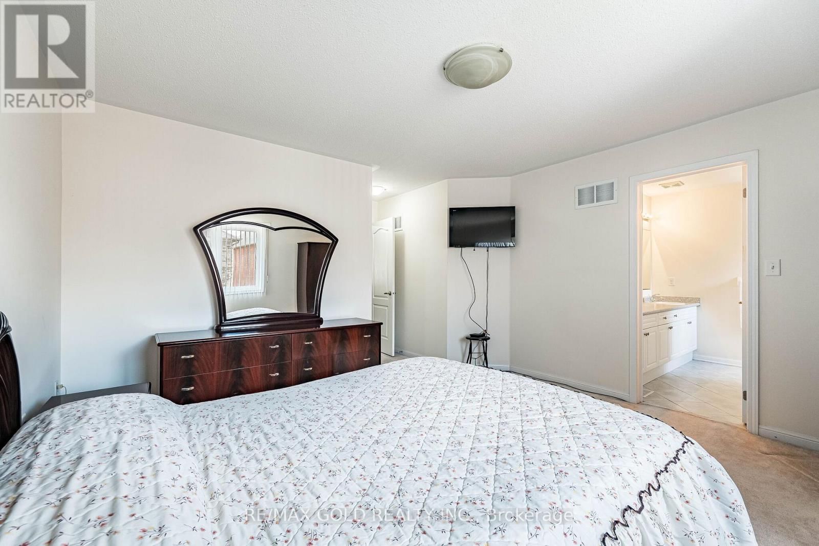 6 CLENSTON ROAD Image 19