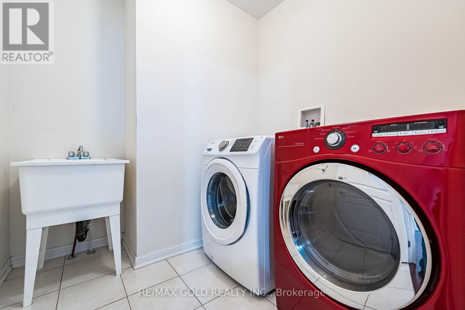 6 CLENSTON ROAD Image 27