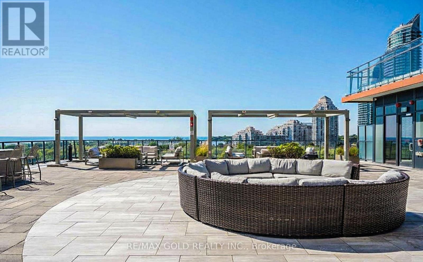 1919 - 30 SHORE BREEZE DRIVE Image 10