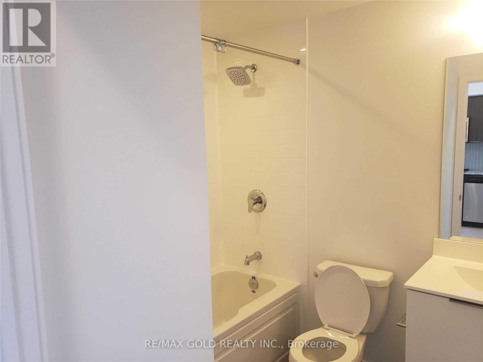 1919 - 30 SHORE BREEZE DRIVE Image 15