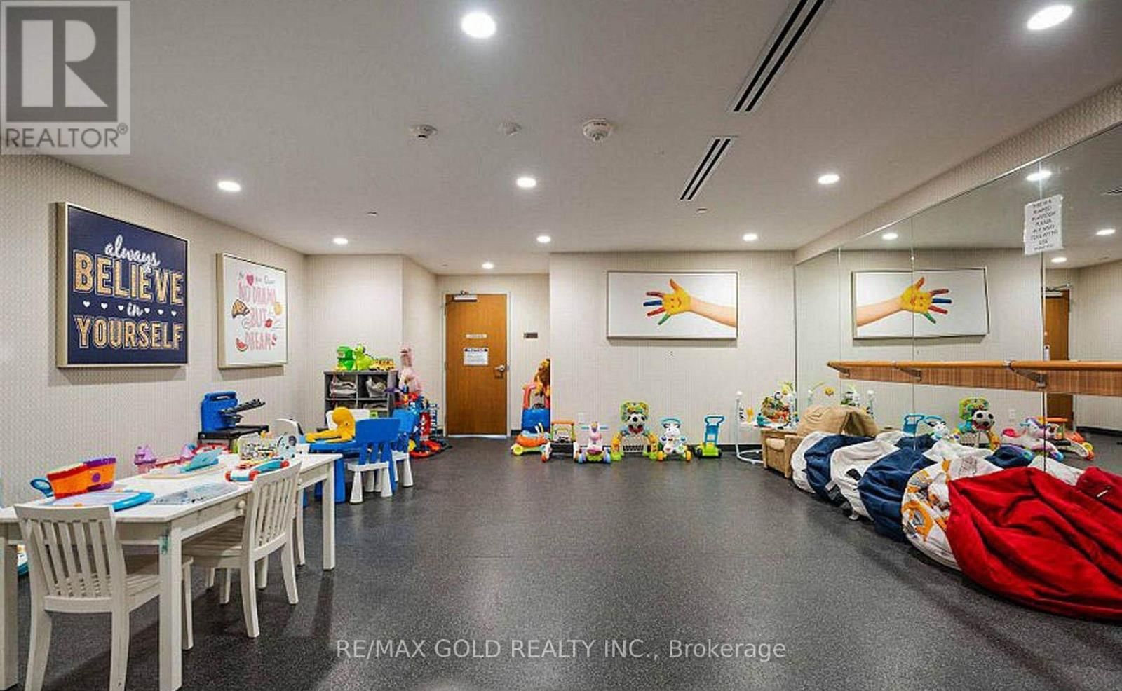 1919 - 30 SHORE BREEZE DRIVE Image 7