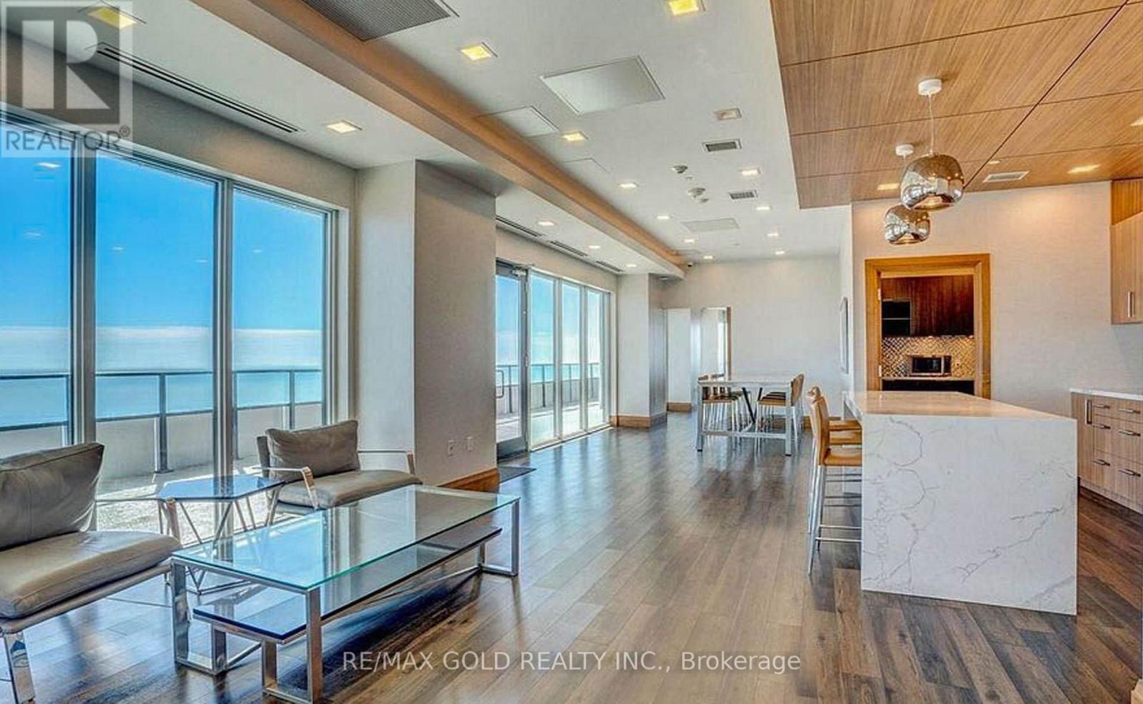 1919 - 30 SHORE BREEZE DRIVE Image 8