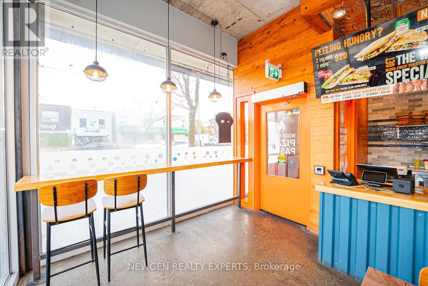 230 LAKESHORE ROAD EAST Image 11