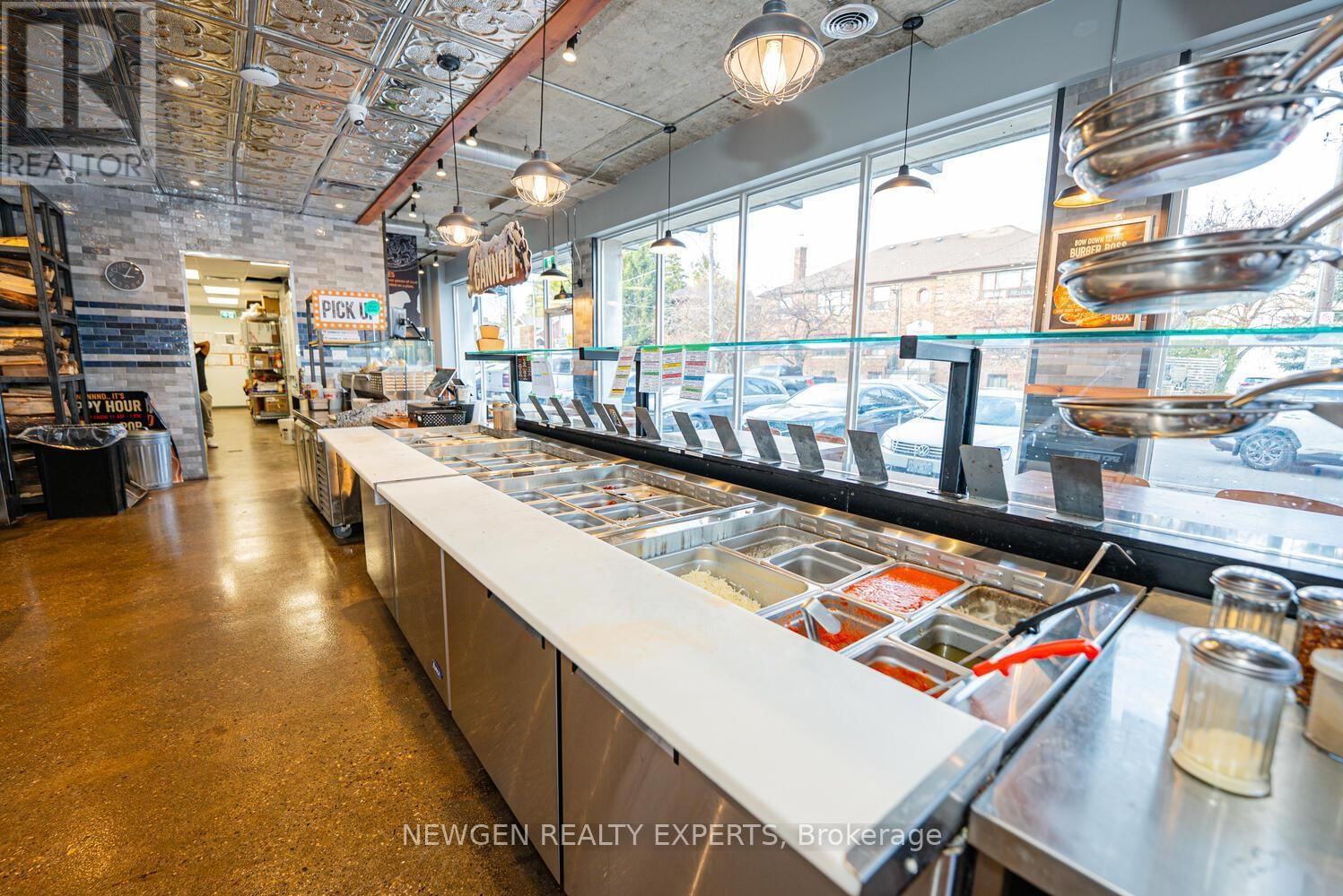 230 LAKESHORE ROAD EAST Image 19