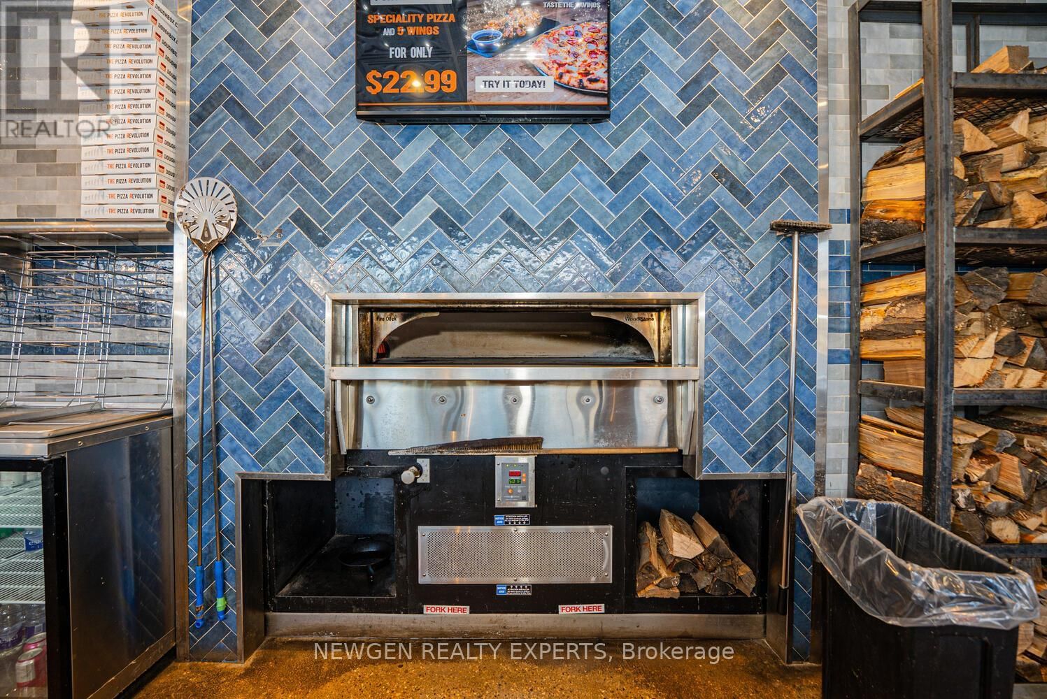 230 LAKESHORE ROAD EAST Image 22